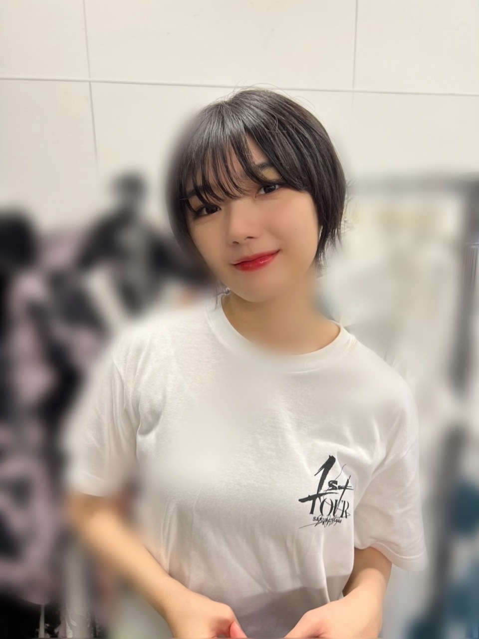 サイズ変更オプション 藤吉夏鈴 サイン入りTシャツ | irai.co.id